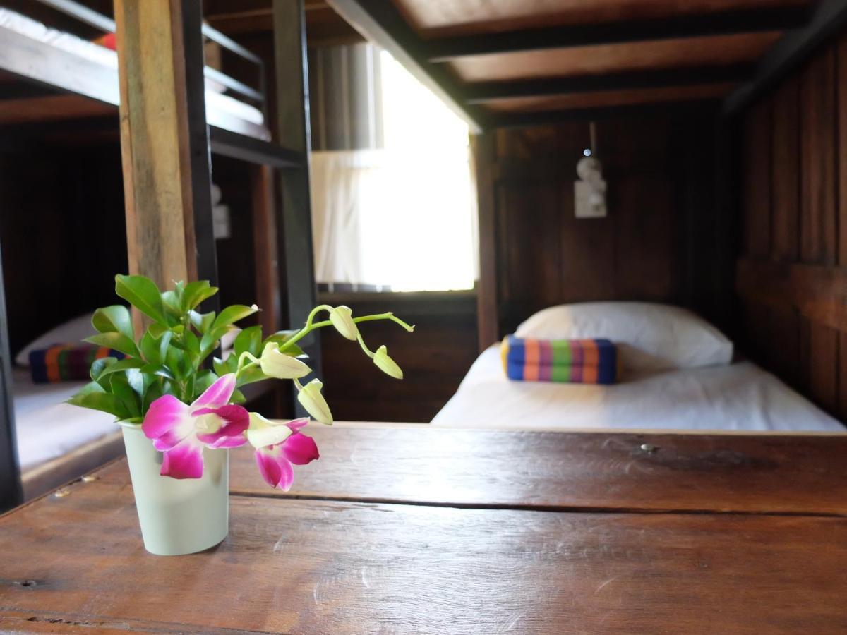 Iamwarin Mini Hostel Warin Chamrap Екстериор снимка