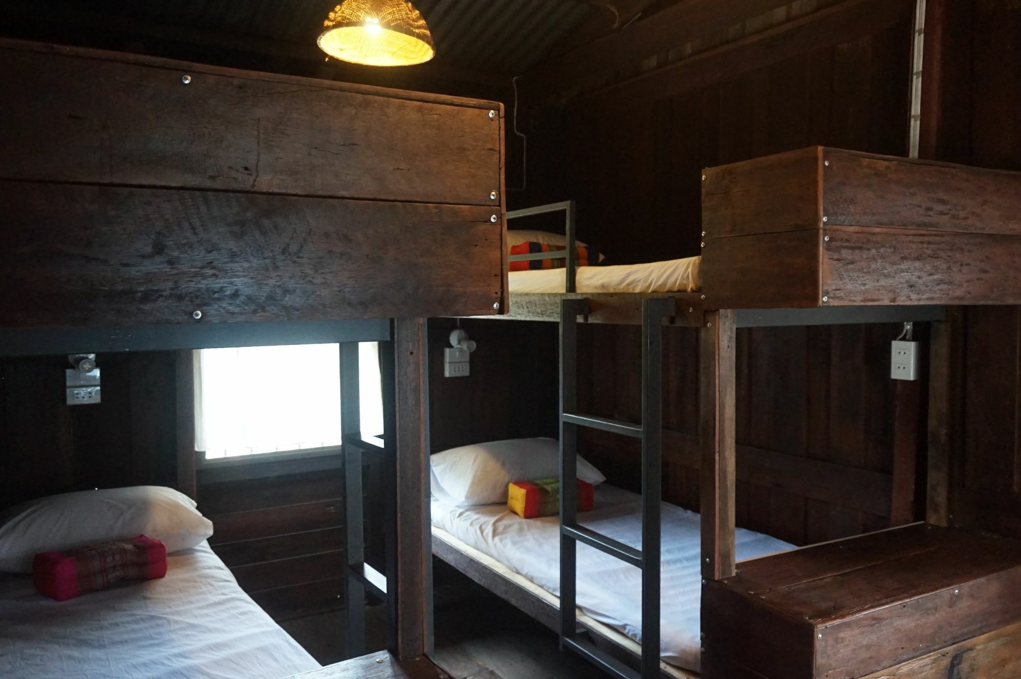 Iamwarin Mini Hostel Warin Chamrap Екстериор снимка